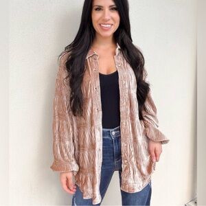 BiBi Soft Velvet Button Down Accordion Blouse Top Shirred in Champagne Size S